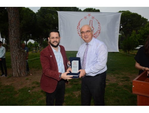 Nazilli Kaymakamı Sedat Sırrı Arısoy Tarafından Başkanımız Muhammed İkbal Yiğit'e Teşekkür Plaketi Takdim Edildi