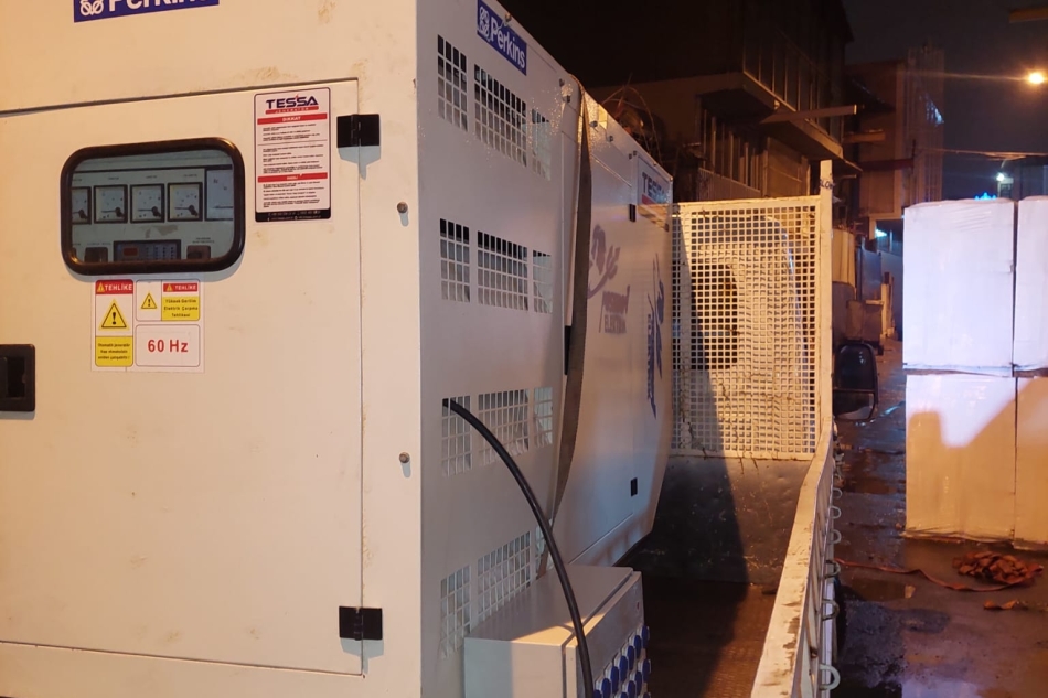 Deprem Bölgesine Jeneratör Yardımı