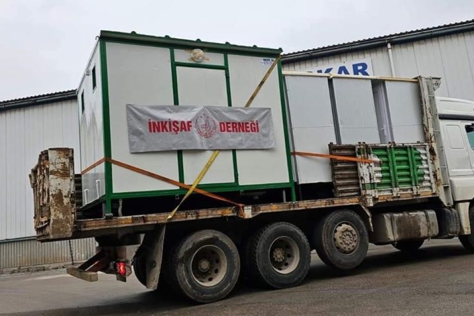 Deprem Bölgesine Tekrar Seyyar Tuvalet, Banyo ve Erzak Gönderdik